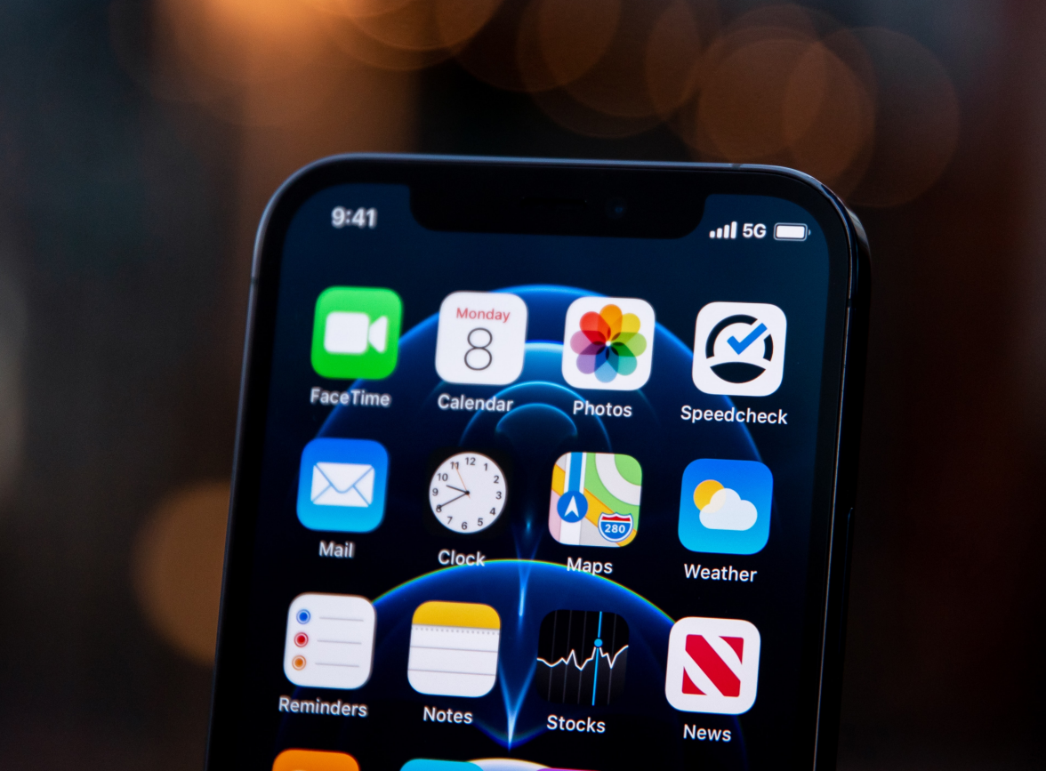 日土苹果手机维修分享为什么 iPhone 12 在冬季会自动关机 